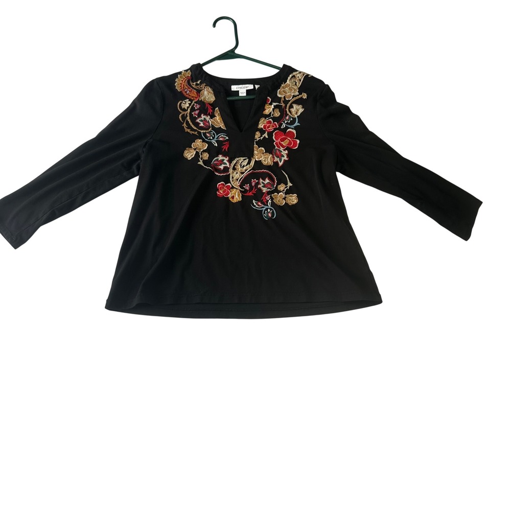 Chicos Black Embroidered Floral V-Neck Long Sleeve Knit Top Blouse Size 1 M